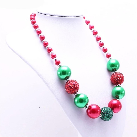 NEW Girls Christmas Chunky Bubblegum Necklace In Red & Green Gift For Her - Picture 3 of 5